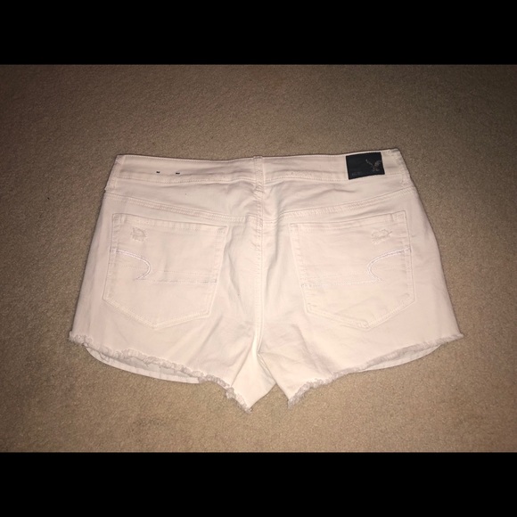 ❗️sold❗️American Eagle White Distressed Shorts - Picture 3 of 4
